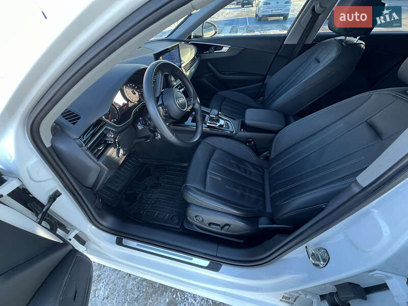 Седан Audi A4 2021 в Виннице