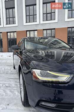 Седан Audi A4 2012 в Львове