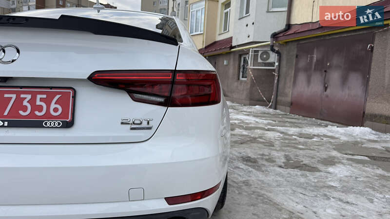 Седан Audi A4 2017 в Львові