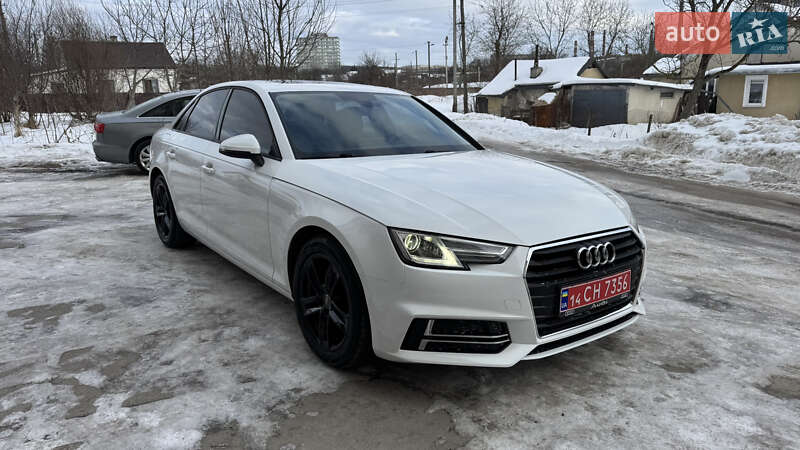 Седан Audi A4 2017 в Львові