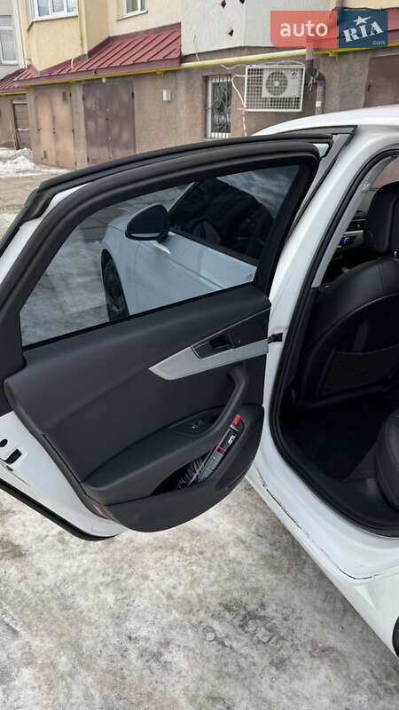 Седан Audi A4 2017 в Львові