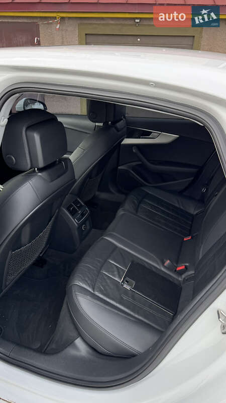 Седан Audi A4 2017 в Львові