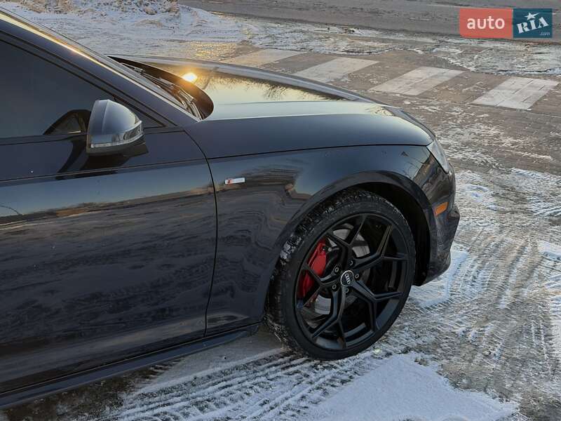 Седан Audi A4 2016 в Киеве
