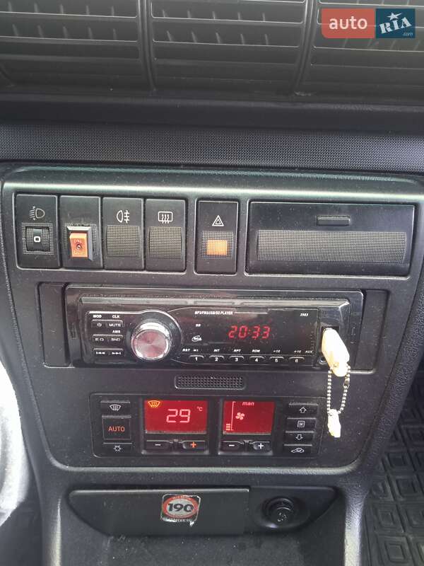 Седан Audi A4 1996 в Нересниці фото 8 Седан Audi A4 1996 в Нересниці