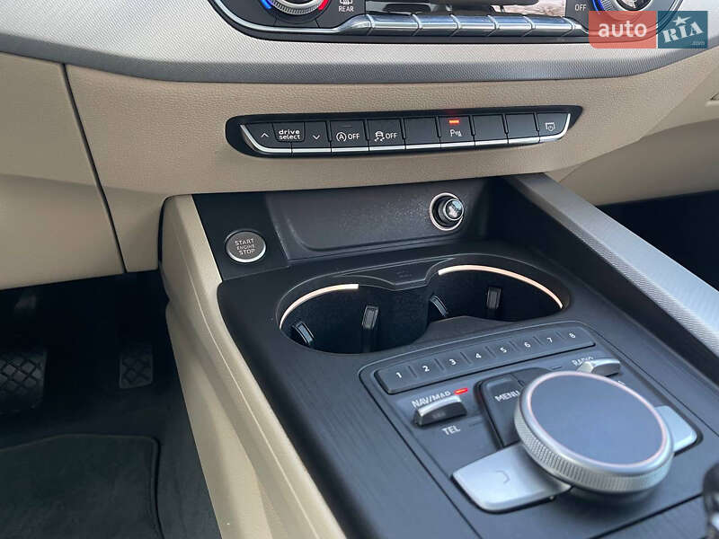 Седан Audi A4 2017 в Луцьку