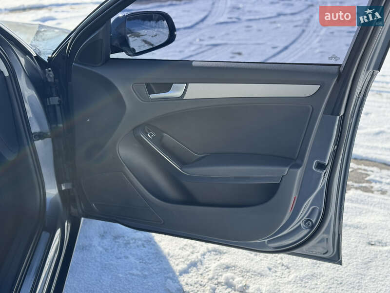 Седан Audi A4 2014 в Золотоноші