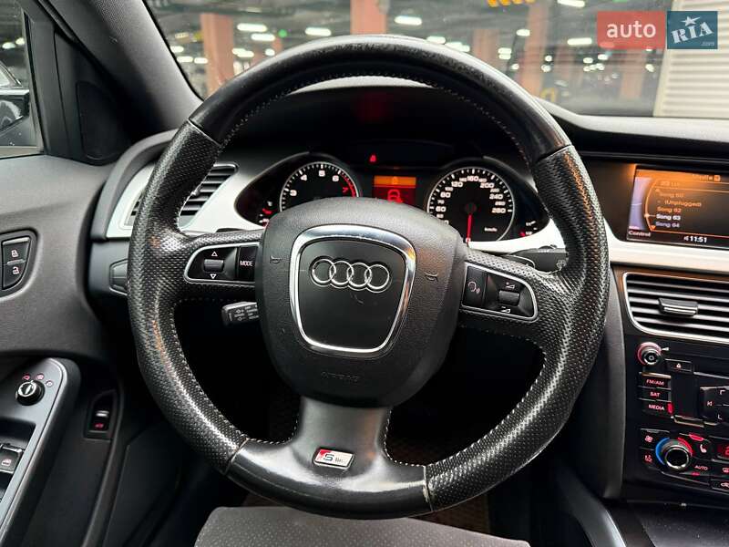 Седан Audi A4 2011 в Києві