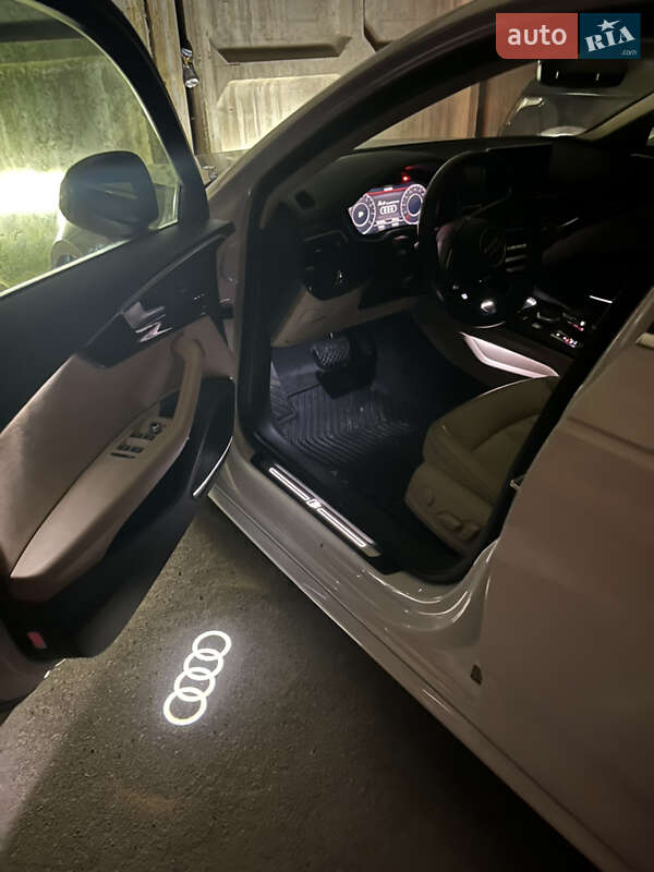 Седан Audi A4 2017 в Днепре