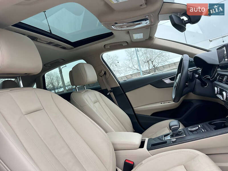 Седан Audi A4 2018 в Києві