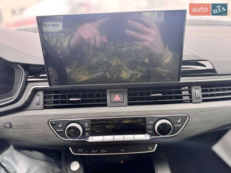Седан Audi A4 2020 в Києві