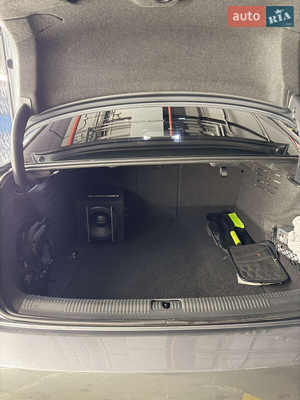 Седан Audi A4 2017 в Одессе