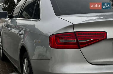 Седан Audi A4 2013 в Львове