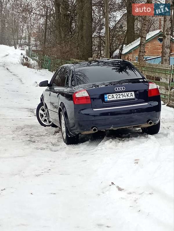 Седан Audi A4 2001 в Хмільнику