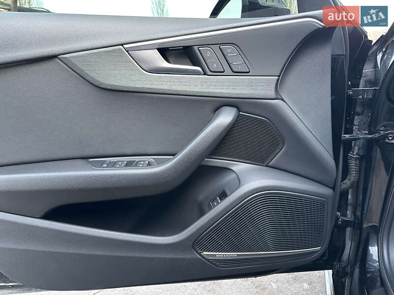 Седан Audi A4 2017 в Павлограде