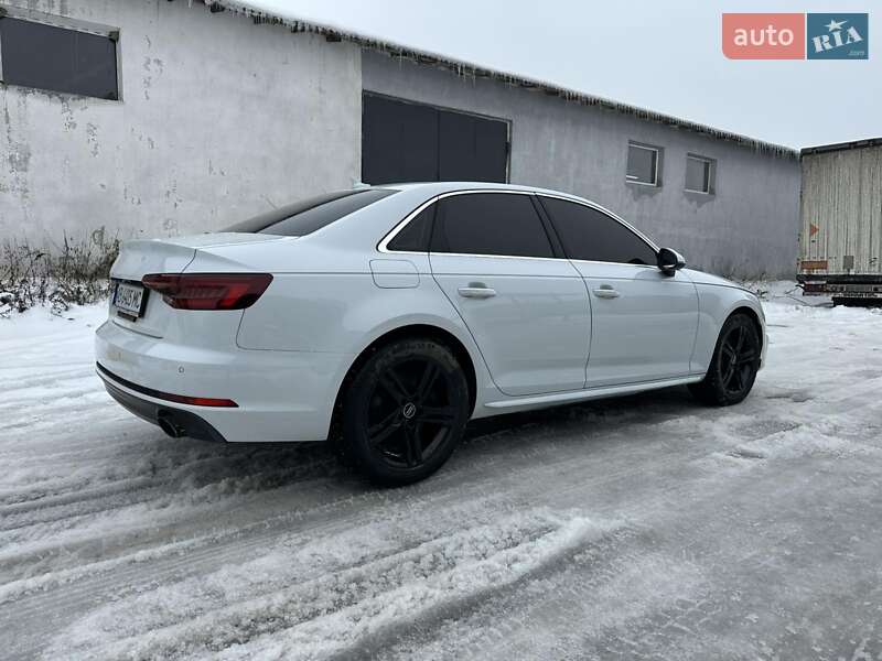 Седан Audi A4 2018 в Вінниці