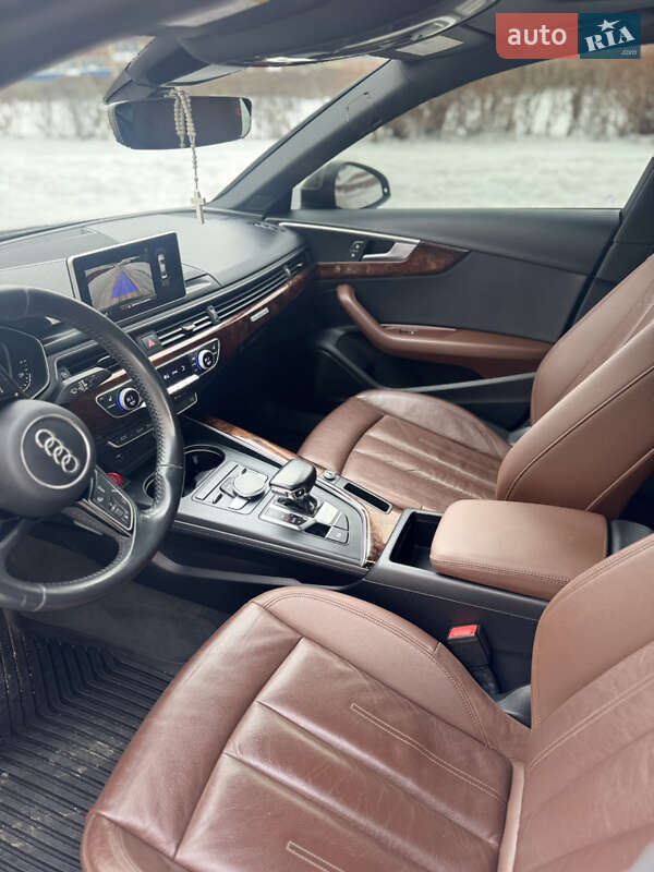 Седан Audi A4 2017 в Львове