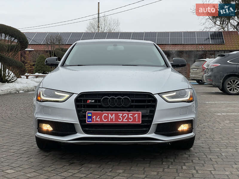 Седан Audi A4 2013 в Яворові