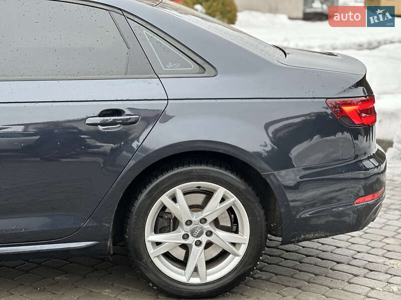 Седан Audi A4 2018 в Шептицькому
