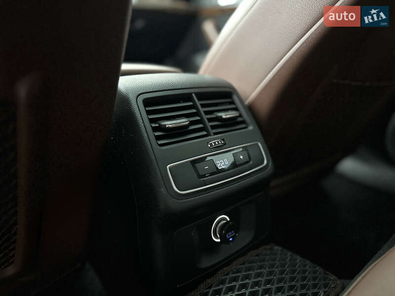 Седан Audi A4 2018 в Шептицькому