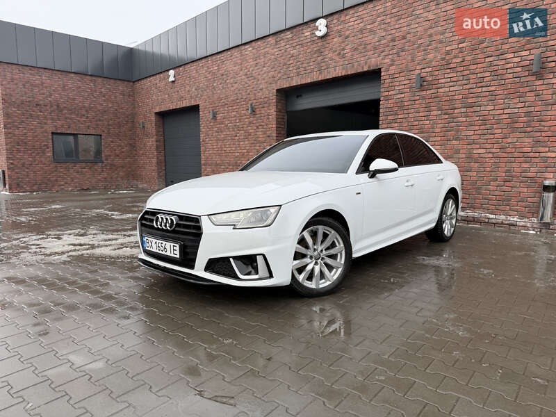 Седан Audi A4 2018 в Хмельницькому