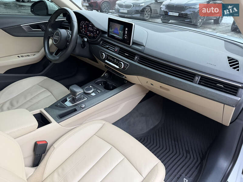 Седан Audi A4 2018 в Хмельницькому