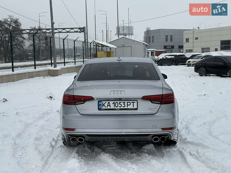 Седан Audi A4 2017 в Киеве