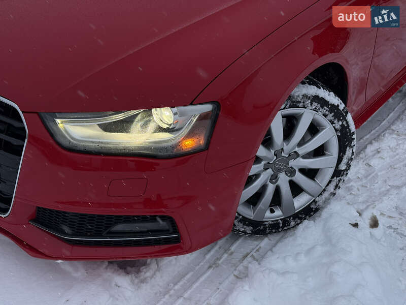 Седан Audi A4 2015 в Киеве