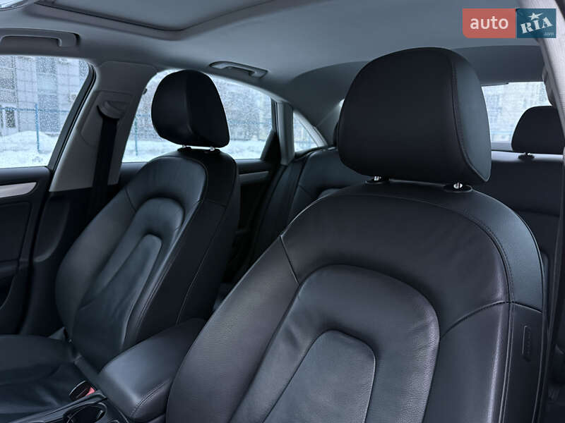Седан Audi A4 2015 в Киеве