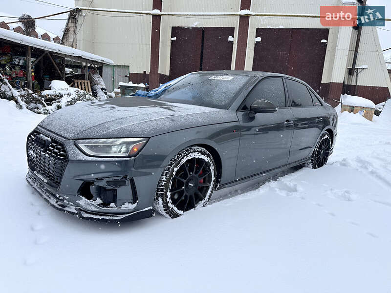 Седан Audi A4 2020 в Буче