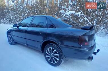 Седан Audi A4 1997 в Кременці
