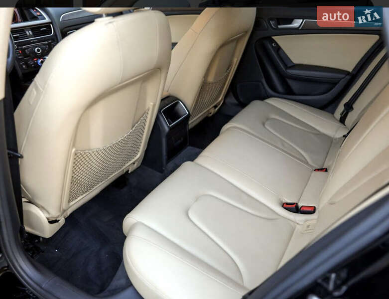 Седан Audi A4 2012 в Павлограді