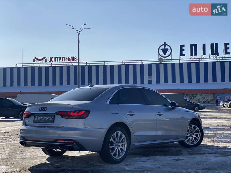 Седан Audi A4 2020 в Киеве
