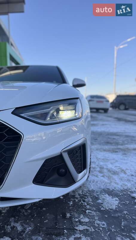 Седан Audi A4 2019 в Киеве