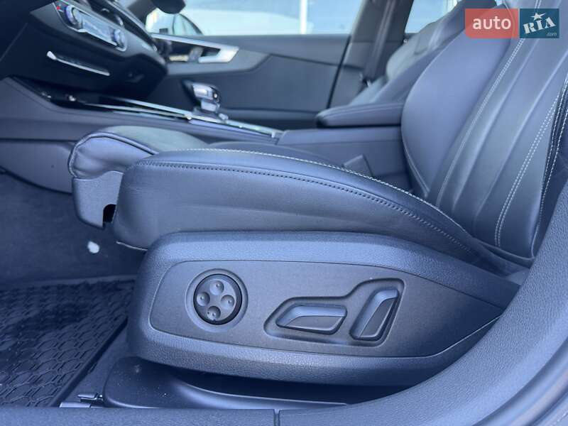Седан Audi A4 2019 в Киеве