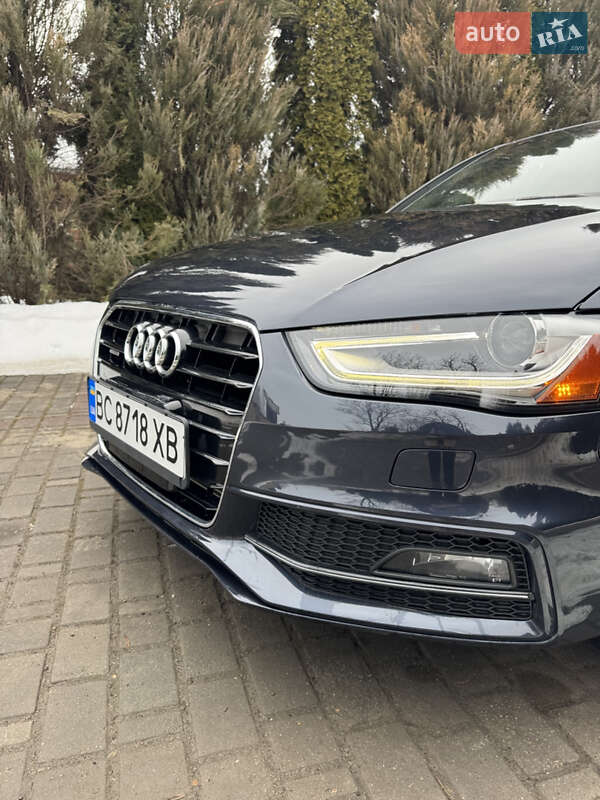 Седан Audi A4 2015 в Самборе