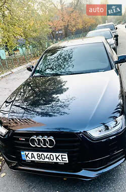 Седан Audi A4 2015 в Луцке