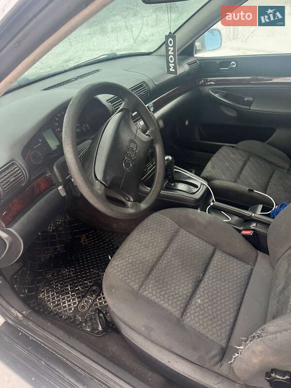 Седан Audi A4 1997 в Чернівцях