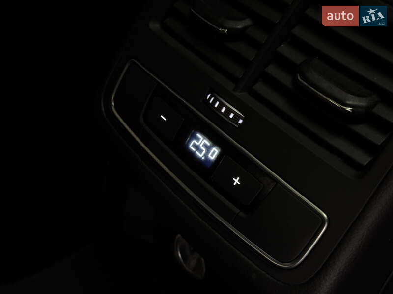 Седан Audi A4 2021 в Миколаєві