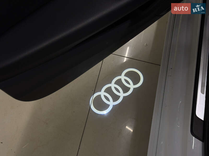 Седан Audi A4 2021 в Миколаєві