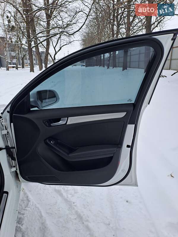 Седан Audi A4 2012 в Білій Церкві