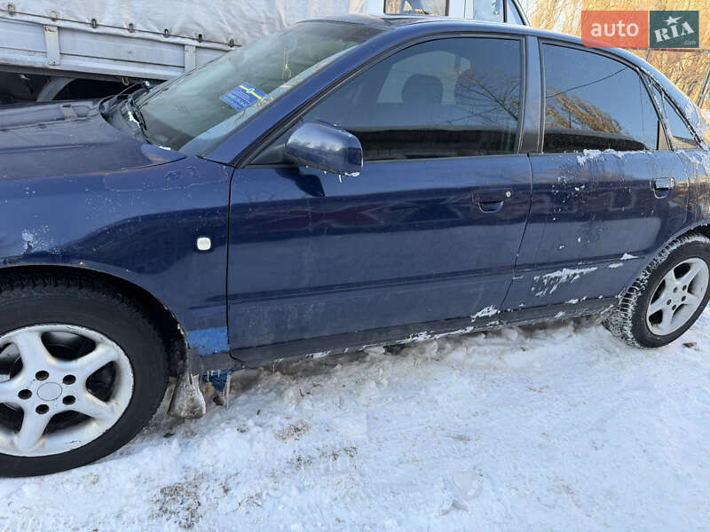 Седан Audi A4 1997 в Києві