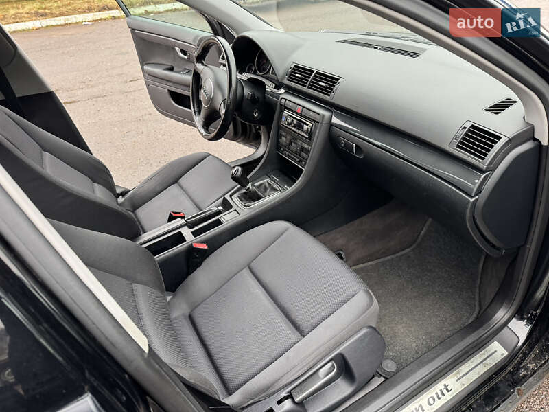 Седан Audi A4 2001 в Владимире