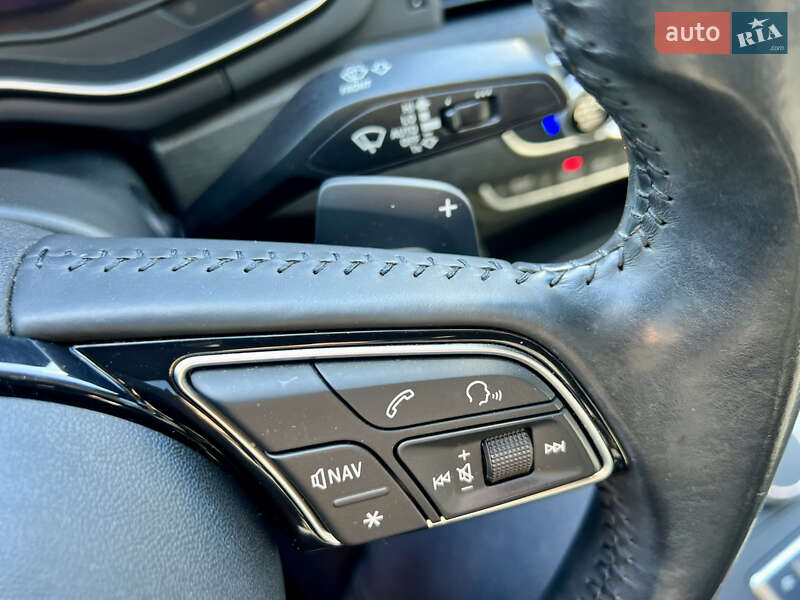 Седан Audi A4 2016 в Киеве