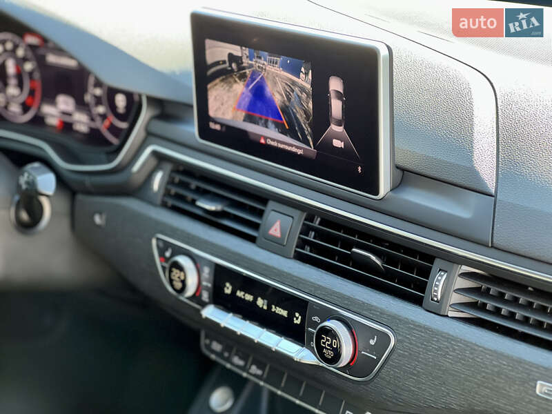 Седан Audi A4 2016 в Киеве