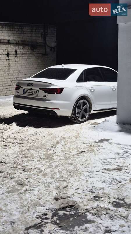 Седан Audi A4 2017 в Днепре