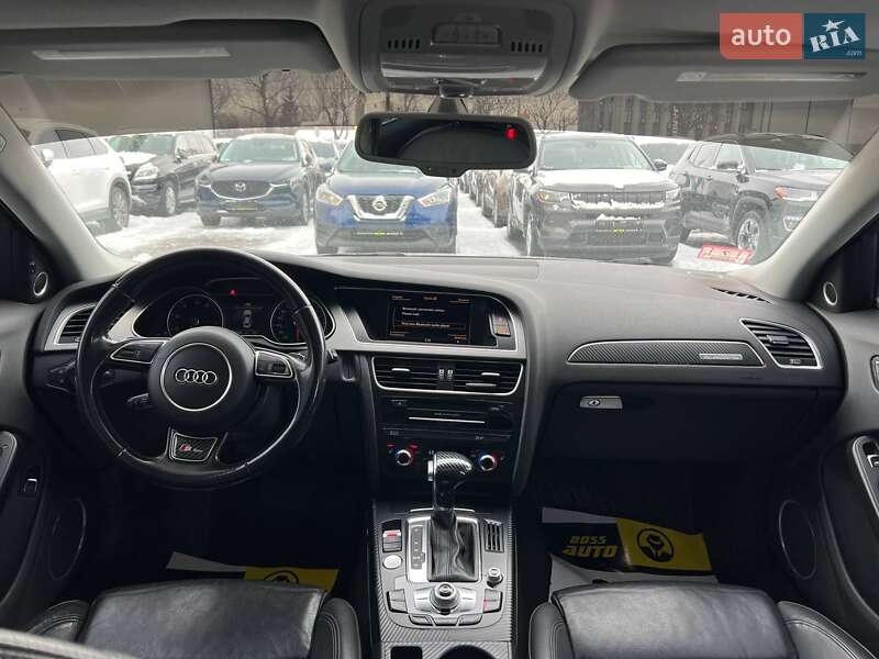 Седан Audi A4 2014 в Ивано-Франковске