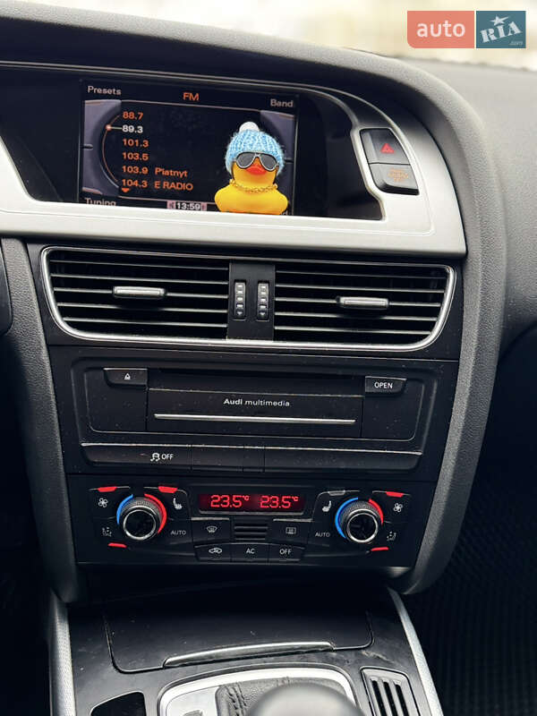 Седан Audi A4 2012 в Чернигове