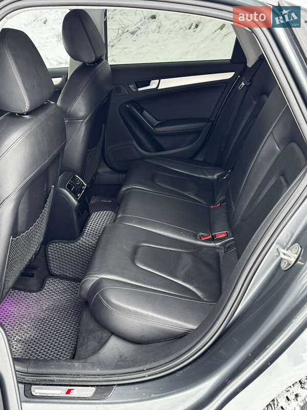 Седан Audi A4 2012 в Чернигове