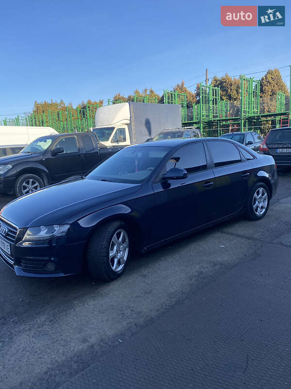 Седан Audi A4 2011 в Новояворовске фото 10 Седан Audi A4 2011 в Новояворовске