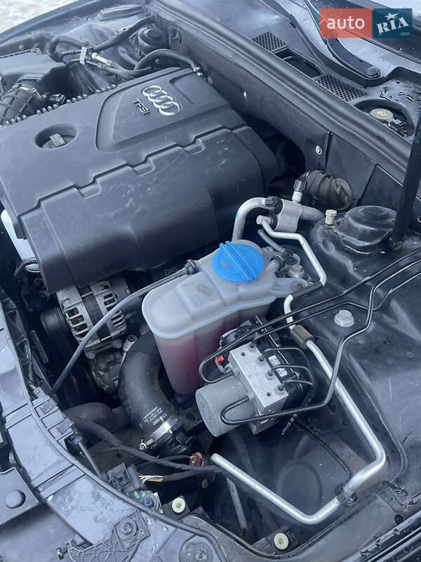 Седан Audi A4 2013 в Новояворівську